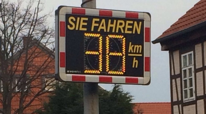 Geschwindigkeitsmessanzeige: CDU-Werlaburgdorf erfreut über schnelle Umsetzung